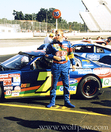 Ricky Hendrick prepares for qualifying
